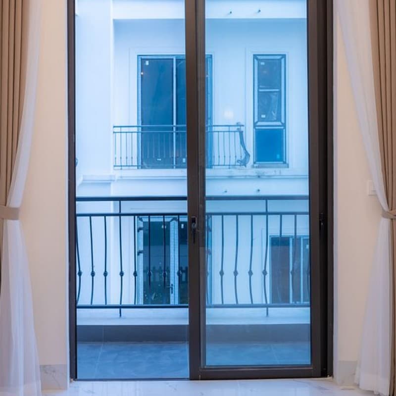 Thermal-Break Sliding Window